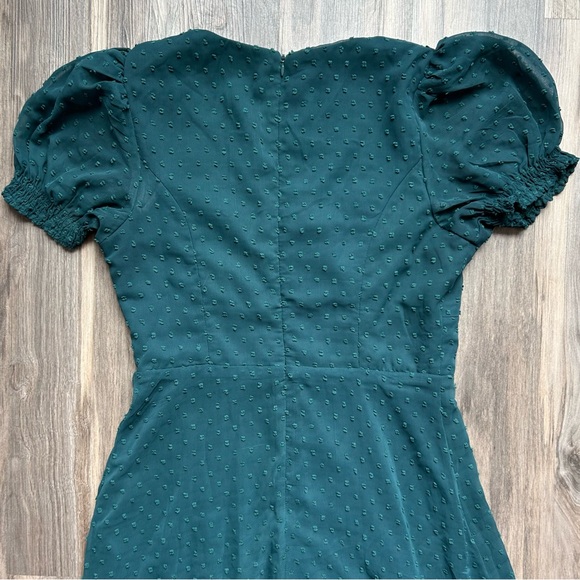 NWOT Lulus Romance Abounds Emerald Swiss Dot Puff Sleeve Midi Dress - Picture 9 of 16